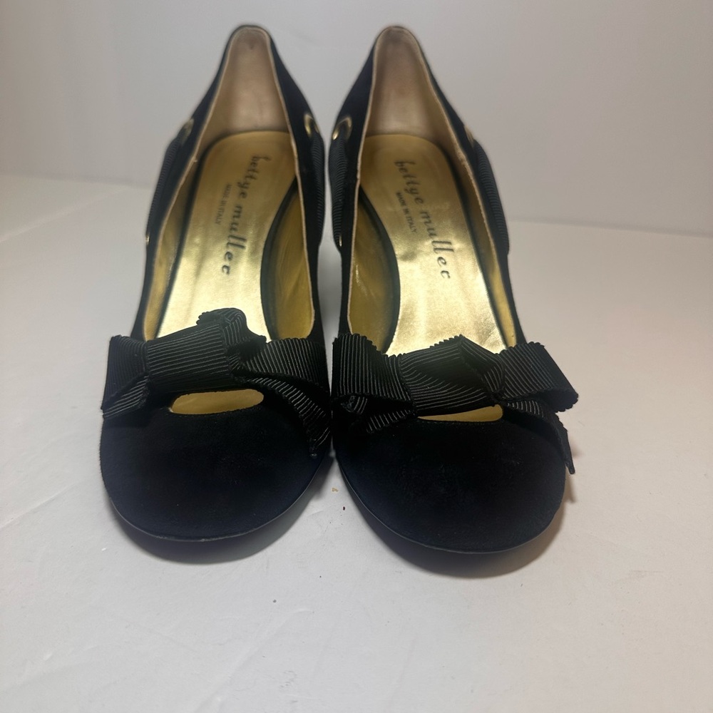 Bettye Muller‎ Black Block Heels with Bow Accent size 37. 1/2